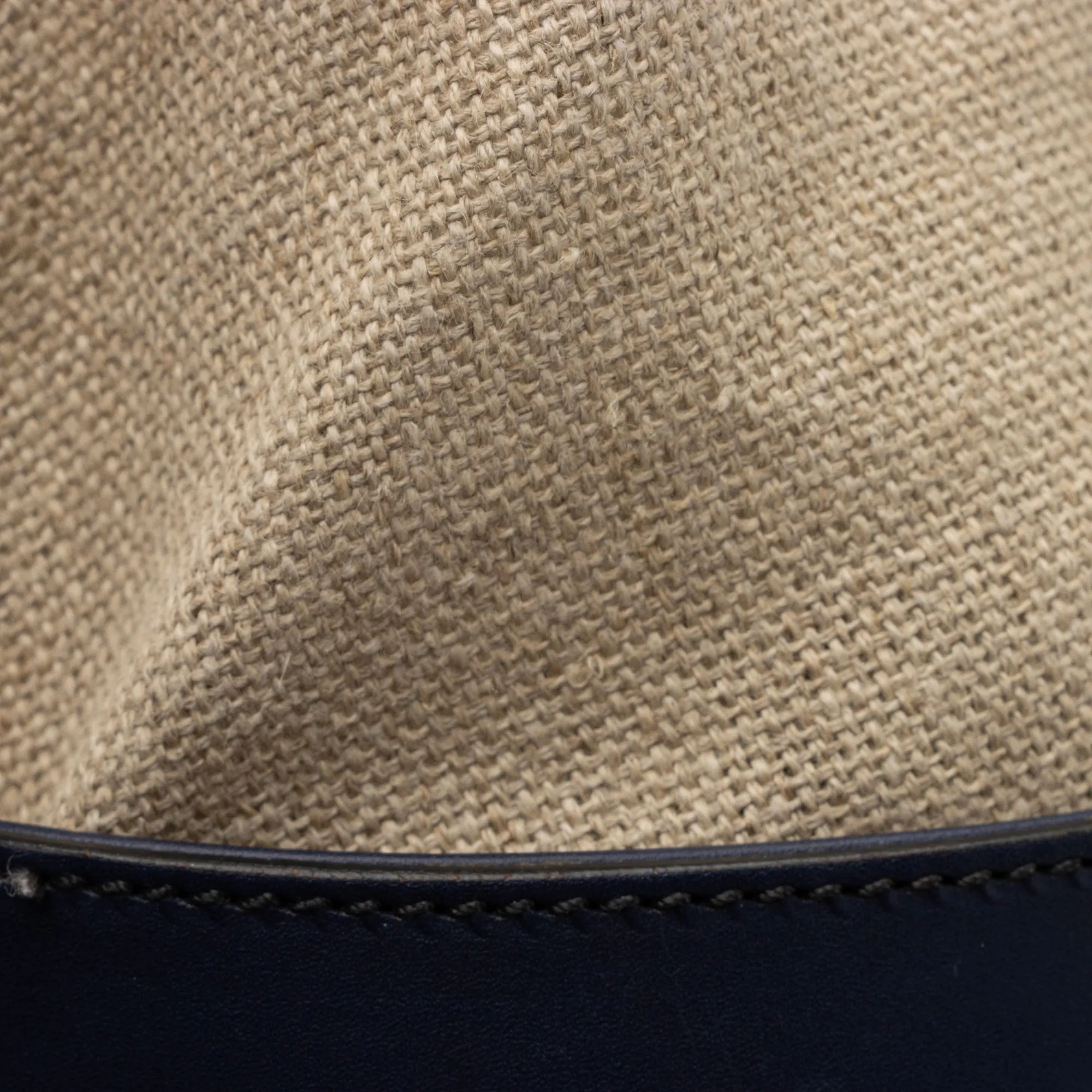Fendi Perforated Leather B Fab Medium Tote (SHF-9CEMrX)
