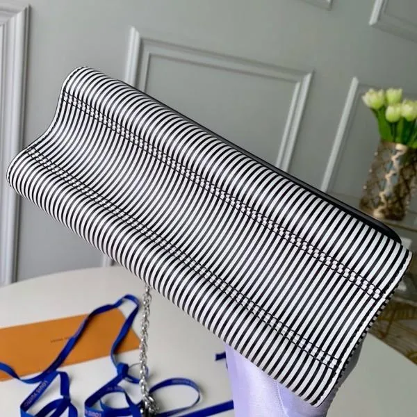 Gradient Blue And Stripes Twist Mm M53846 2019 Collection