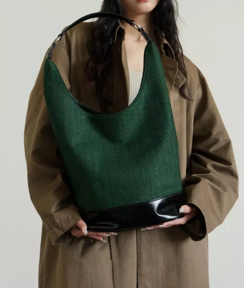 HERRINGBONE woolen bucket bag