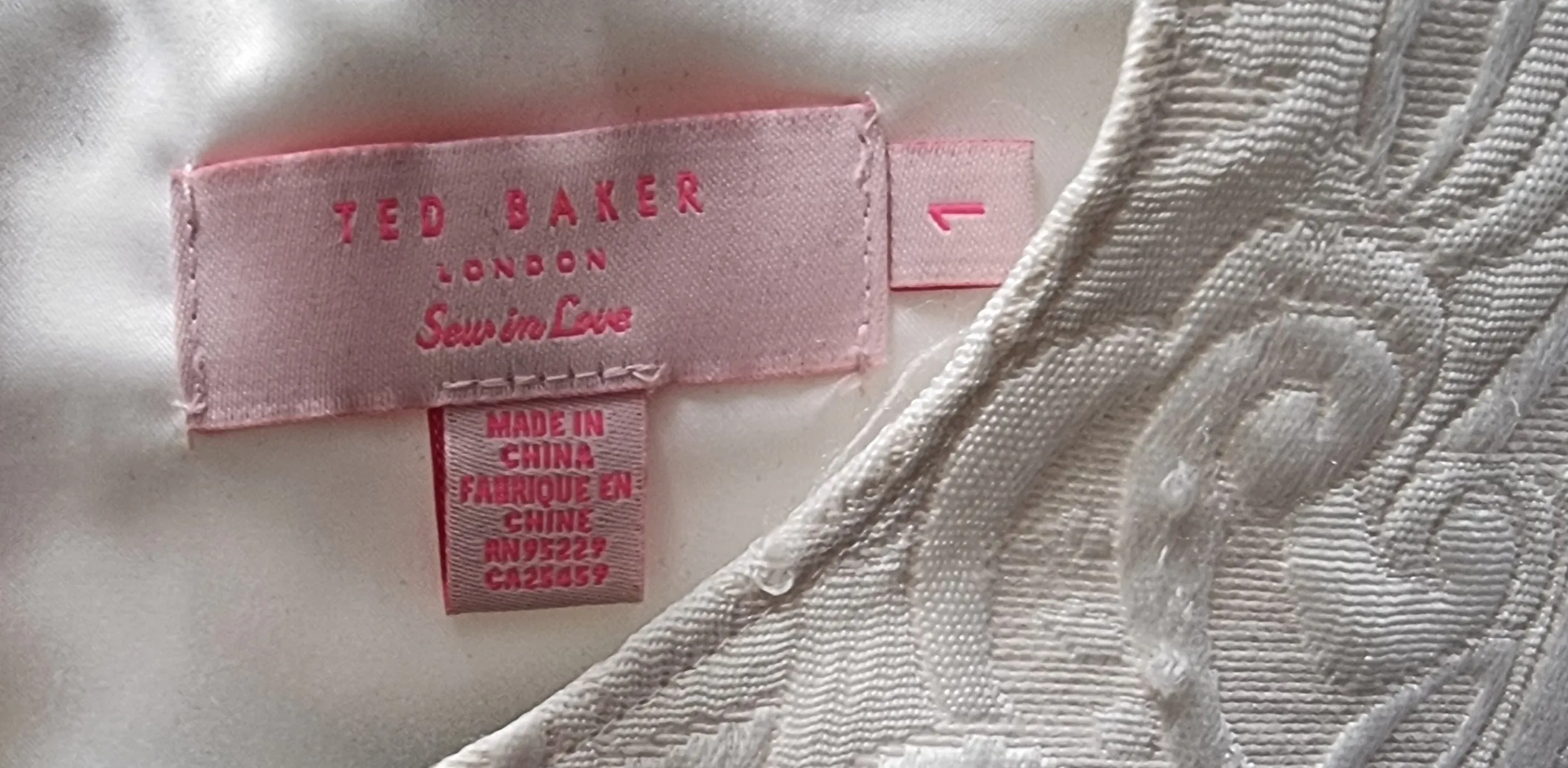 Ted Baker Cream Jacquard Shift Dress UK 8 US 4 EU 36